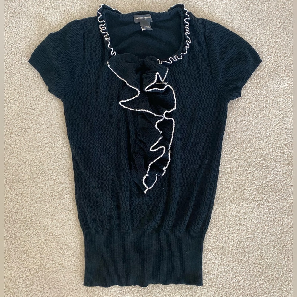 Banana Republic Ruffle blouse